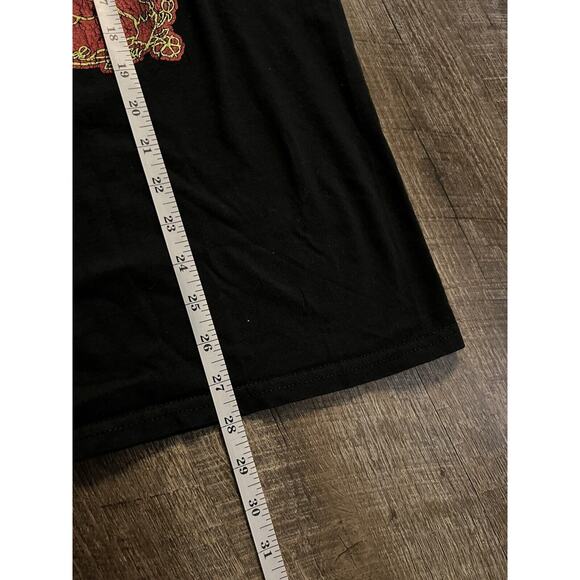 Queen Official Graphic T-Shirt Size Medium - Picture 4 of 4